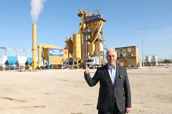Akdeniz Belediyesinin girişimleriyle ilçeye kazandırılan ve saatte 160 ton üretim