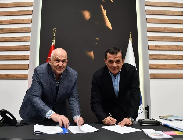 Mersin Yenişehir Belediye Başkanı Abdullah Özyiğit ve hayırsever iş insanı