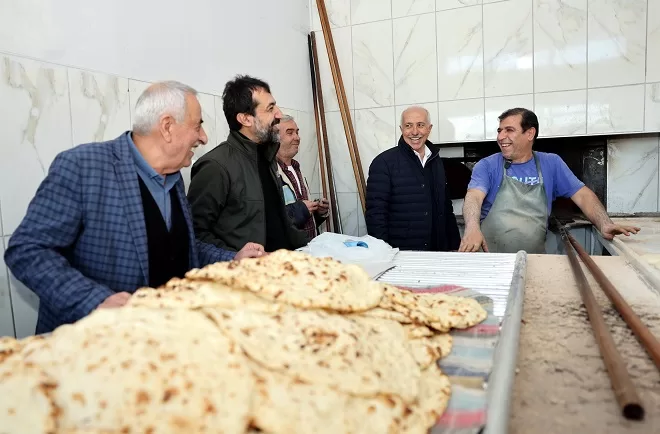 Akdeniz Belediye Başkanı M. Mustafa Gültak, esnaf ve vatandaş ziyaretleri