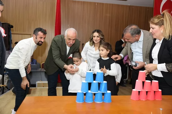 Akdeniz Belediyesi ile Akdeniz Özel Eğitim Anaokulu tarafından düzenlenen 3