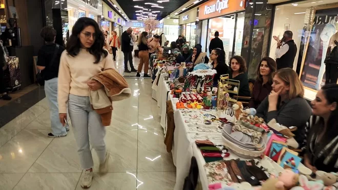 Akdeniz Belediyesi Kültür ve Sanat Evleri’nde kursiyer kadınların el emeği