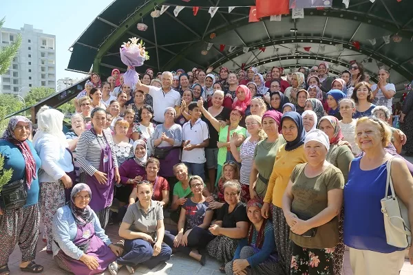 Mezitli Belediye Başkanı Neşet Tarhan, görevde olduğu 10 yıllık sürede