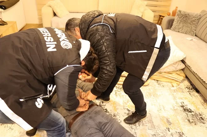 UYUŞTURUCU BARONU MERSİN’DE YAKALANDI 