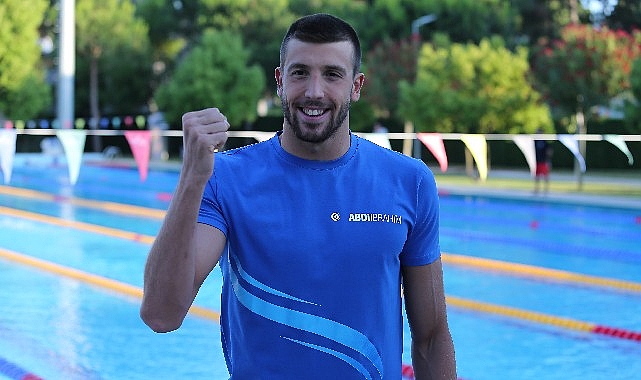 Rekortmen milli yüzücümüz Emre Sakcı     Avrupa 3’üncüsü