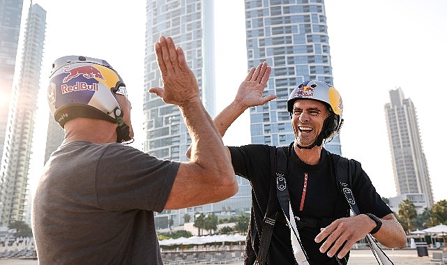 Dubai, ekstrem sporcu Brian Grubb’un çılgın projesine ev sahipliği yaptı: