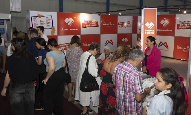 Mersin Büyükşehir Belediyesi tarafından da desteklenen ‘9. Mersin CNR Kitap