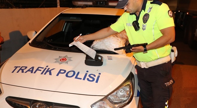 ALKOL DENETİMİNDEN KAÇARKEN DRONA YAKALANDILAR