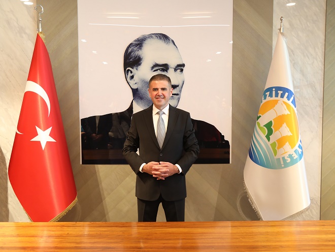 Mezitli Belediye Başkanı Ahmet Serkan Tuncer, 29 Ekim Cumhuriyet Bayramı’nın