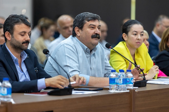 Toroslar Belediye Başkanı Abdurrahman Yıldız, Balıkesir’de turizme zarar verdikleri için