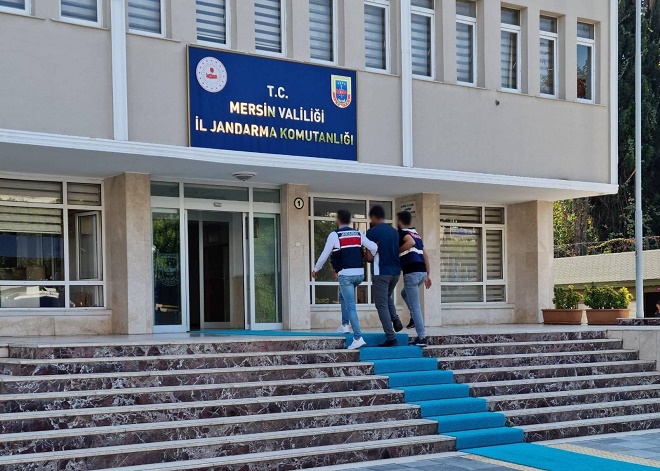 Mersin İl Jandarma Komutanlığı ekipleri düzenlediği operasyon ile Fetullahçı Terör