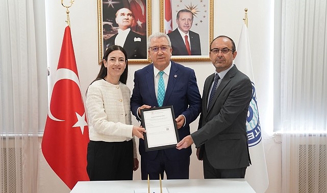Ege Üniversitesi Fen Fakültesi bünyesinde hizmet veren Petrol- Akaryakıt Analiz