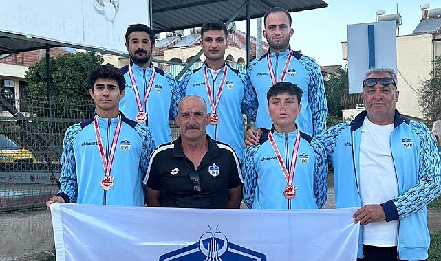 Kahramankazan Belediyespor Kulübü Bocce Takımı, Antalya’da düzenlenen 15.