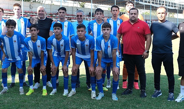 Kemer Belediye Merkez Spor U16 takımı, sahasında ağırladığı Şarampol Spor'u