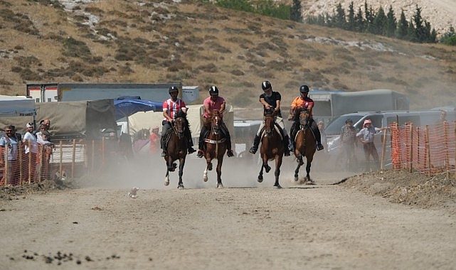 Menemen Belediyesi tarafından Geleneksel Spor Dalları Federasyonu'nun katkısıyla bu yıl