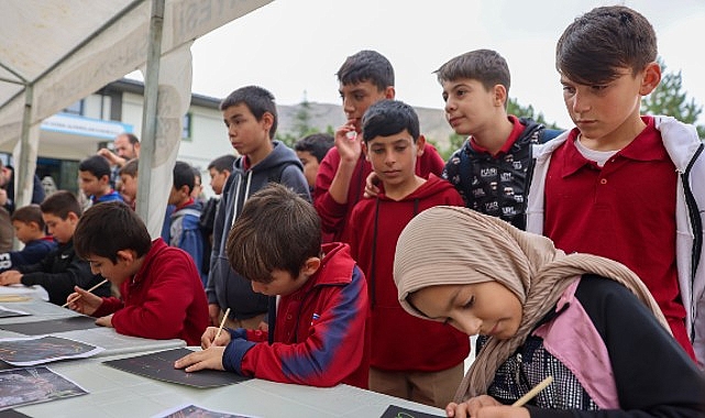 Selçuklu’da çocukların el becerisine katkı sunarak onlara yeni ufuklar açan
