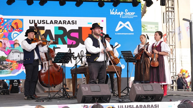Tarsus’ta gerçekleştirilen 3. Uluslararası Tarsus Festivali’nin ikinci günü, dolu dolu
