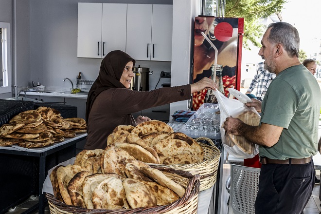 BAŞKAN TUNCER’DEN EKMEK FİYATINDA HALKA DESTEK İNDİRİMİ Mezitli Belediyesi, önemli