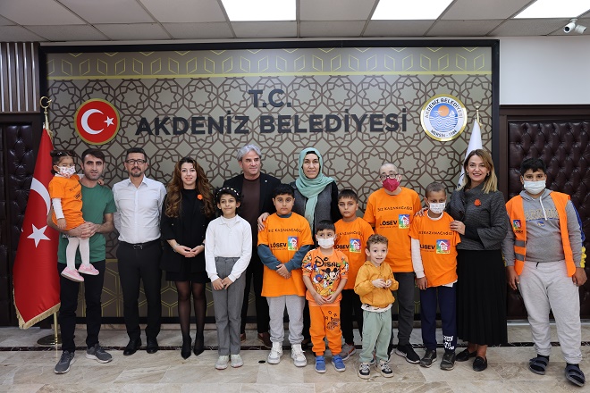 Akdeniz Belediyesi Eş Başkanı Nuriye Arslan, küçük bedenleriyle büyük ve