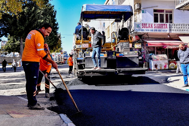 Mersin’in yollarını ilmek ilmek işleyerek vatandaşlara en konforlu yolları sunmak