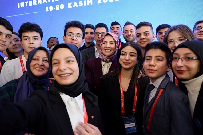 Aile ve Sosyal Hizmetler Bakanlığı’nın, çocuk hakları konusunda çocukların görüşlerini