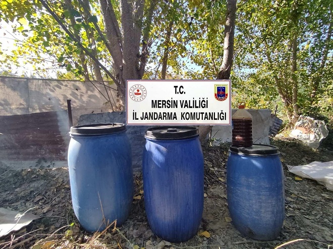 Mersin İl Jandarma Komutanlığı ekipleri sahte içki üretimi ve ticaretini