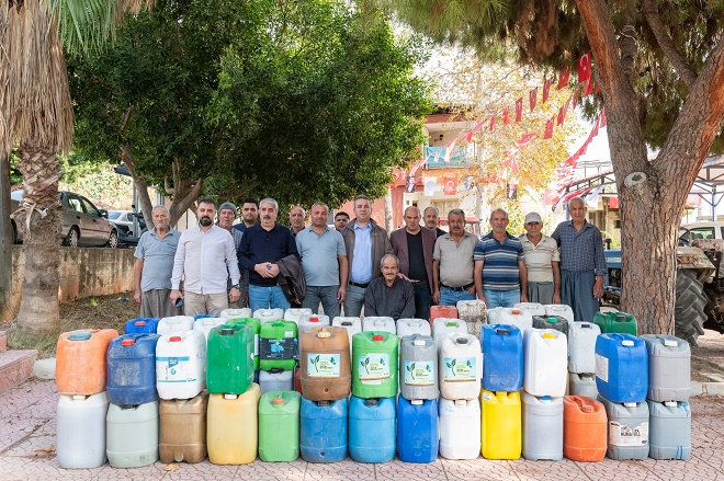 Mersin Yenişehir Belediyesi, kimyasal gübre kullanımını azaltmak ve çiftçilere destek