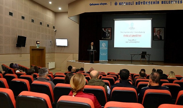 Kocaeli Büyükşehir Belediyesi kurum içi eğitim faaliyetlerine devam ediyor.