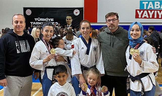 Gaziemir Belediyesi’nin Tekvando Takımı, Türkiye Taekwondo Poomsae Şampiyonası'nda 6 altın,