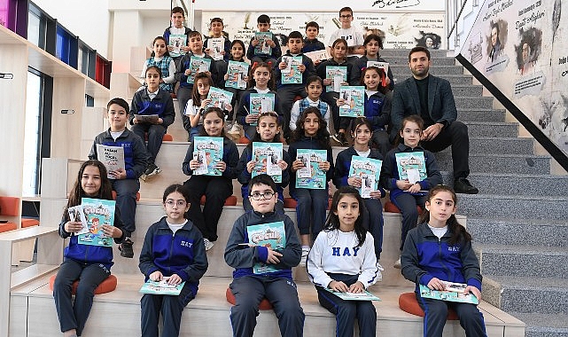 Osmangazi Belediyesi’nin hizmete açtığı Hasan Ali Yücel Dünya Klasikleri Kütüphanesi,