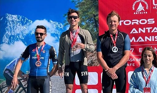 İnegöl Belediye Spor Kulübü sporcular; bisiklet, oryantiring ve spor tırmanış