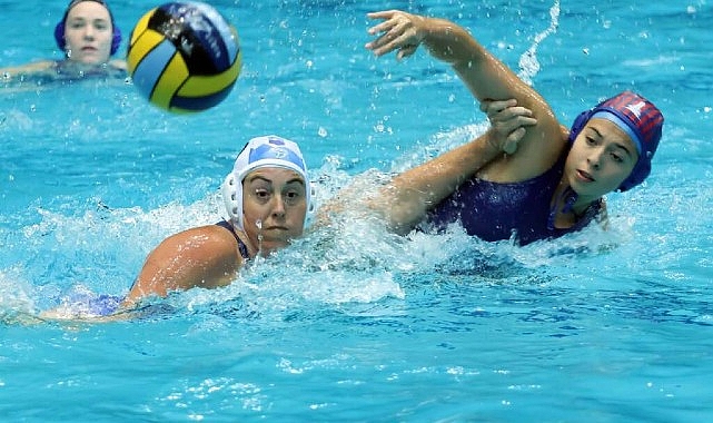 Son Avrupa Şampiyonu İzmir Büyükşehir Belediyesi Spor Kulübü Sutopu Kadın