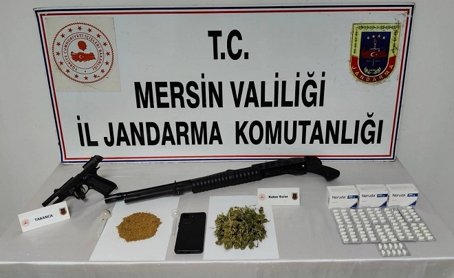 Mersin İl Jandarma Komutanlığı ekipleri uyuşturucu madde ticareti yapan şahıslara