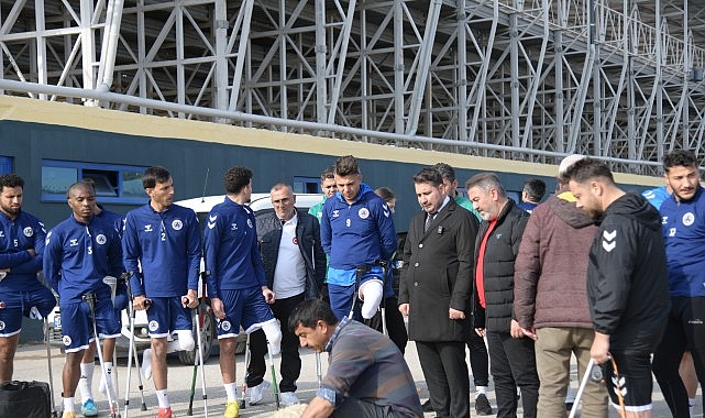 Kahramankazan Belediye Başkanı Selim Çırpanoğlu, yeni yuvasına ayak basan Alves