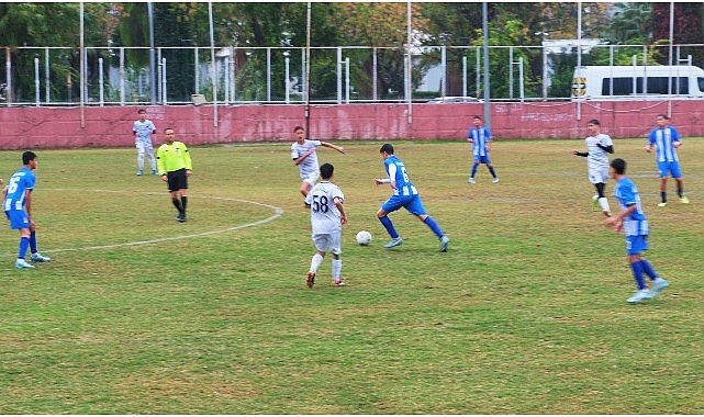 Kemer Belediye Başkanı Necati Topaloğlu öncülüğünde kurulan Kemer Belediyesi Futbol