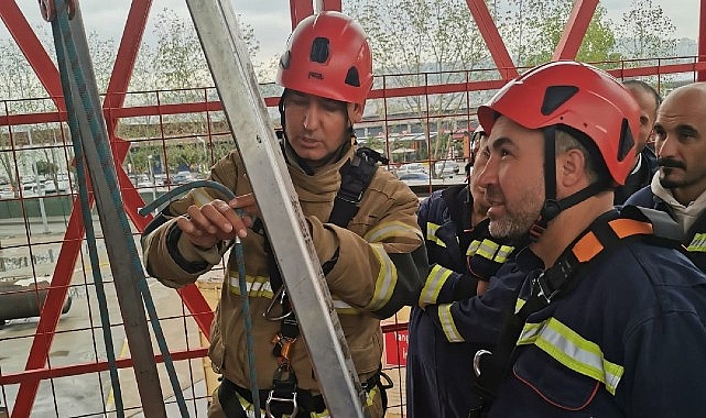7 gün 24 saat görev yapan Kocaeli Büyükşehir Belediyesi İtfaiye
