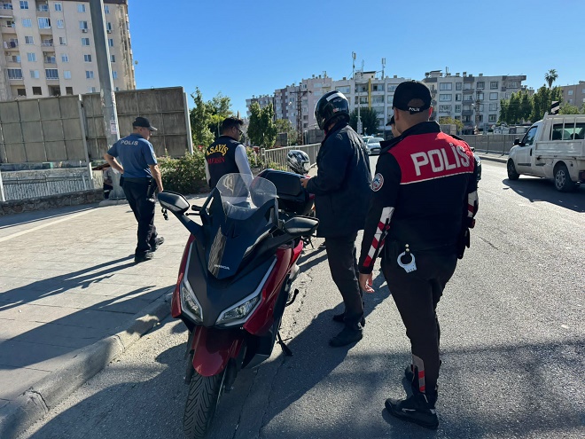 MERSİN’DE MOTOSİKLETLERE DENETİM