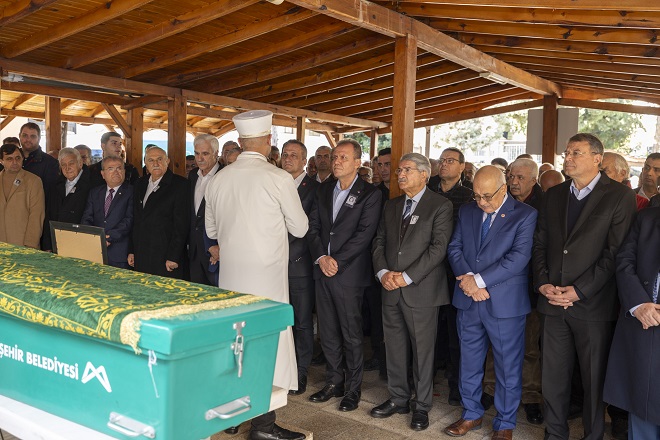 Mersin Büyükşehir Belediye Başkanı Vahap Seçer, Cumhuriyet Halk Partisi (CHP)