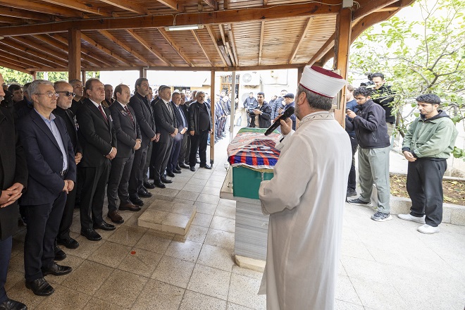 Mersin Büyükşehir Belediye Başkanı Vahap Seçer; Mersin İdman Yurdu Onursal