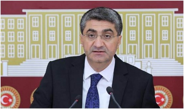 EKMEN: HUKUK EĞİTİMİ SOS VERİYOR