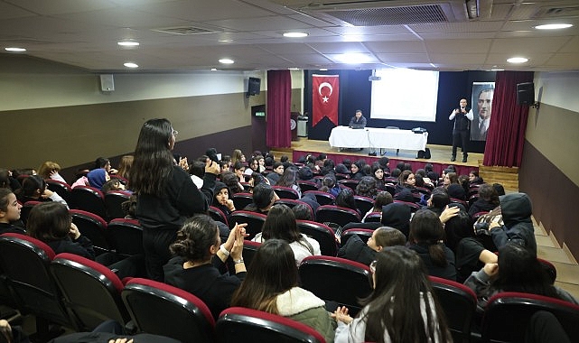 Afetlere karşı daha bilinçli bir toplum oluşturmak amacıyla çalışmalarına devam