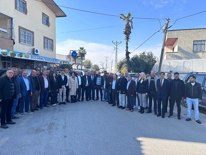Cumhuriyet Halk Partisi Akdeniz İlçe Başkanı Semih Palamut, Adanalıoğlu Mahallesi’nde