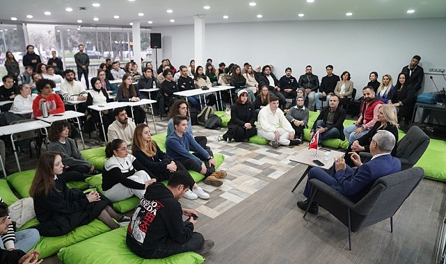 Köklü geçmişi ve akademik başarılarıyla ön plana çıkan Ege Üniversitesi(EÜ),