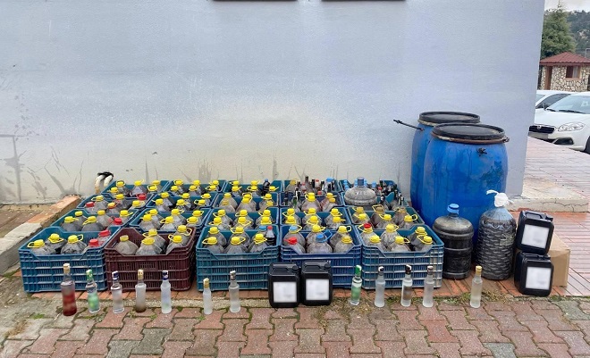 JANDARMA’DAN SAHTE İÇKİ OPERASYONU