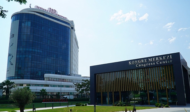 İstinye Üniversitesi, Dünya Sanat ve Bilim Akademisi WAAS ve Dünya Üniversite
