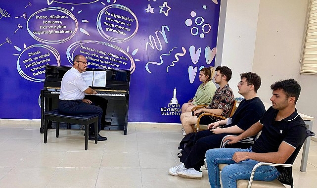 İzmir Büyükşehir Belediyesi, kariyerini müzik alanında geliştirmek isteyen gençler için