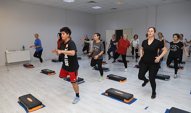Mudanya Belediyesi, çocuklardan yetişkinlere her yaştan bireye sanat ve sporla
