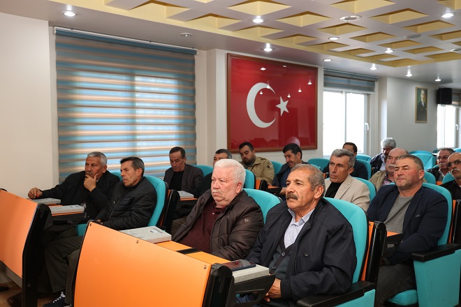 Toroslar Belediye Başkanı Abdurrahman Yıldız’ın yöre çiftçisine söz verdiği Tarım