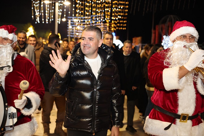 BİNLERCE VATANDAŞ YENİ YILI MEZİTLİ’DE KARŞILADI Mezitli Belediyesi, 2025 yılına