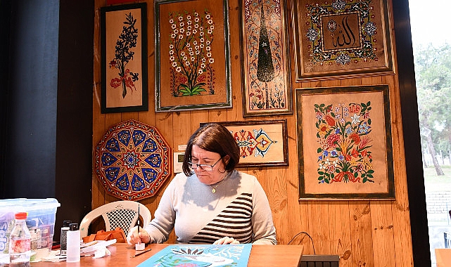 Yaklaşık 600 yıllık bir geçmişse sahip olan Edirnekari sanatı, Lüleburgaz