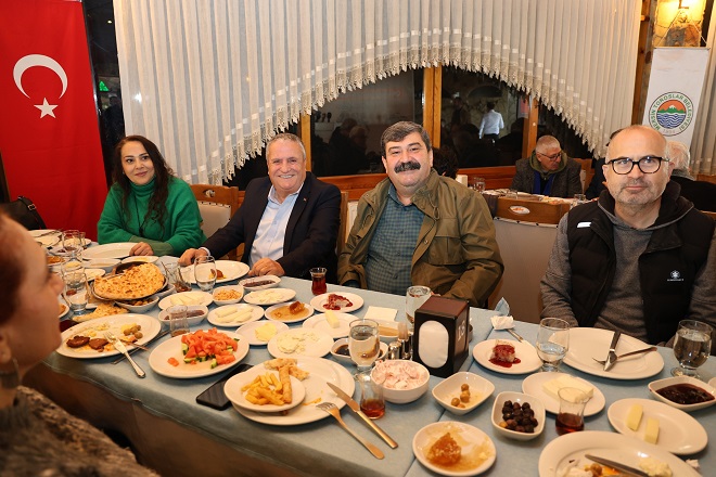10 Ocak Çalışan Gazeteciler Günü kapsamında gazetecilerle bir araya gelen